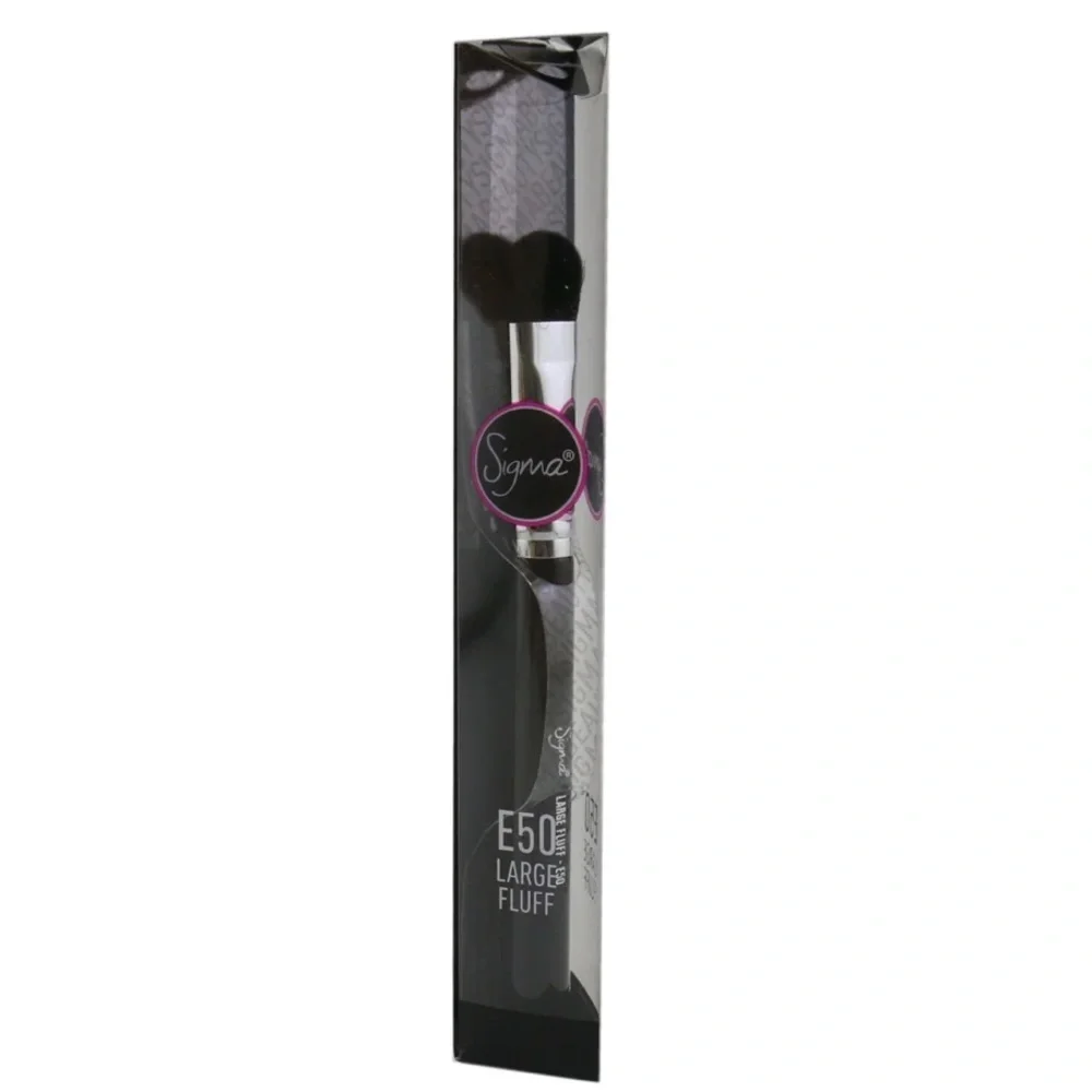 Sigma E50 Large Highlighting Fluff Brush